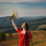 Magda Szlęzak w beztroskim singlu „Błogo”
