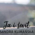 Szymon Chodyniecki pomaga oswoić nostalgię po zakończeniu lata w utworze „Lubię”