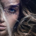 Dominika Gamroth rozgrzewa Zimne ręce